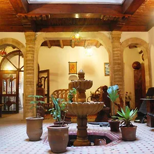 Caverne D'ali Baba Riad